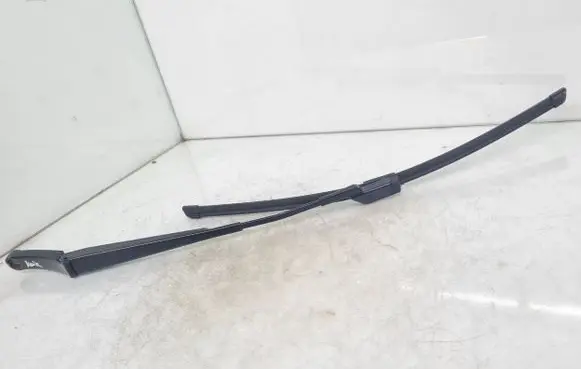 Volkswagen Tiguan Front wiper blade arm 5N1955409