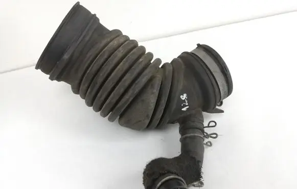 Air intake hose/pipe