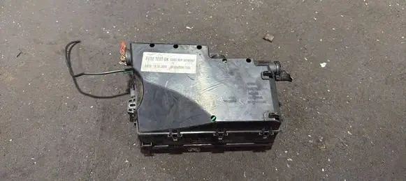 Volvo C70 Fuse box set 8688040 518818000