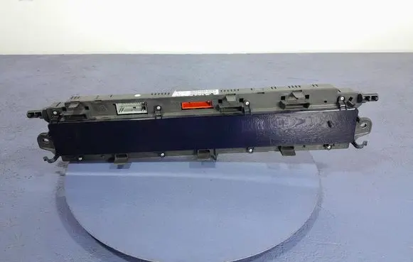 Speedometer (instrument cluster)
