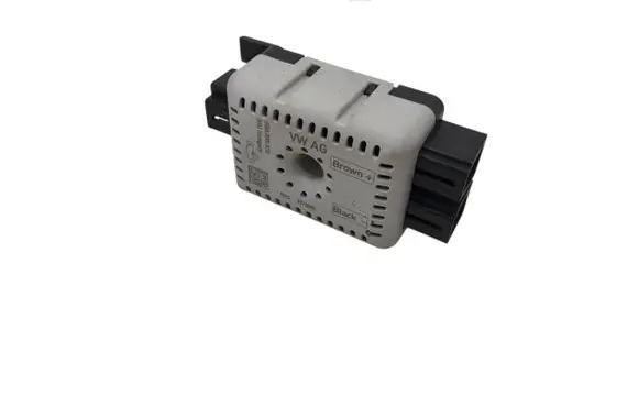 Seat Leon (5F) Aerial antenna amplifier 5Q0035570