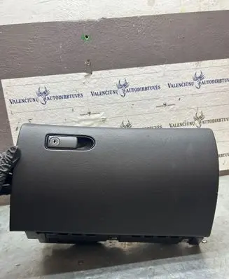 Mercedes-Benz C W205 Glove box A2056800091 20140522F233 0040149