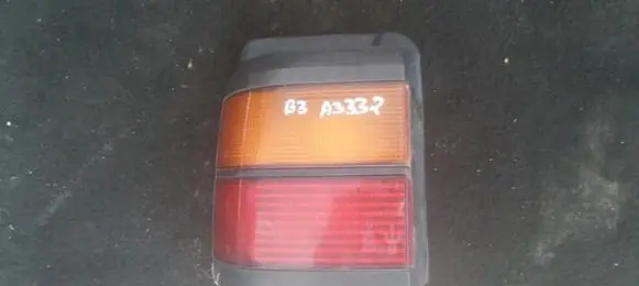 Volkswagen PASSAT B3 Rear/tail lights 333945257 333945111