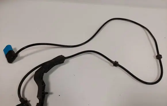Mercedes-Benz CLA C117 X117 W117 ABS rear brake sensor A2465400417