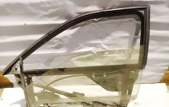 Audi A3 S3 8L Sliding door window regulator with motor 8L3837753A