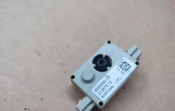 Mini One - Cooper Coupe R56 Aerial antenna amplifier 6990090