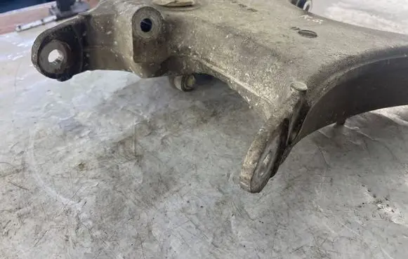 BMW X5 E53 Rear upper control arm/wishbone 1095253