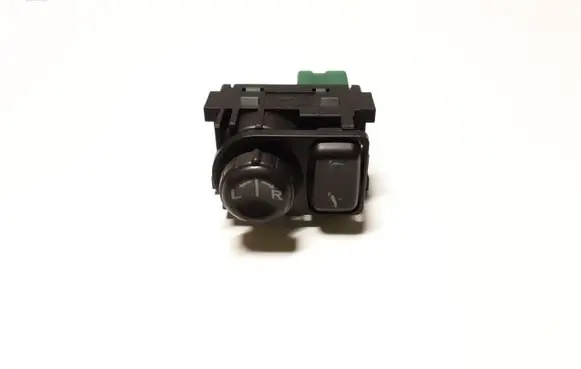 Nissan Qashqai Wing mirror switch