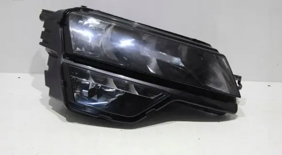 Skoda Karoq Headlight/headlamp