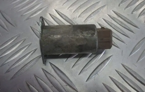 Audi A6 S6 C5 4B Turbo solenoid valve