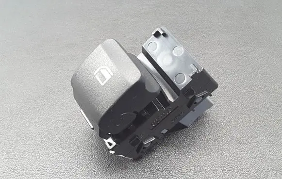 Hyundai i20 (BC3 BI3) Electric window control switch 93581Q0000