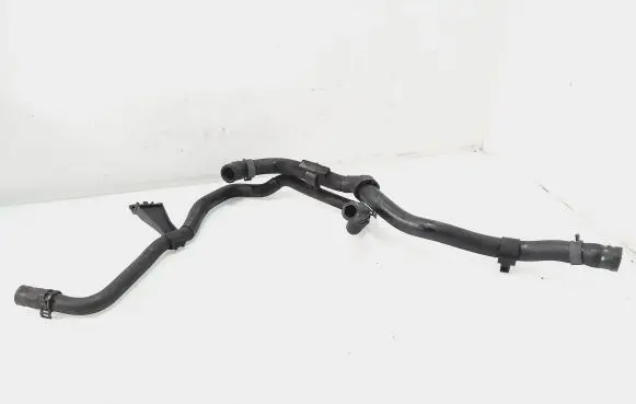 Volkswagen PASSAT B7 Engine coolant pipe/hose 1K0133687B
