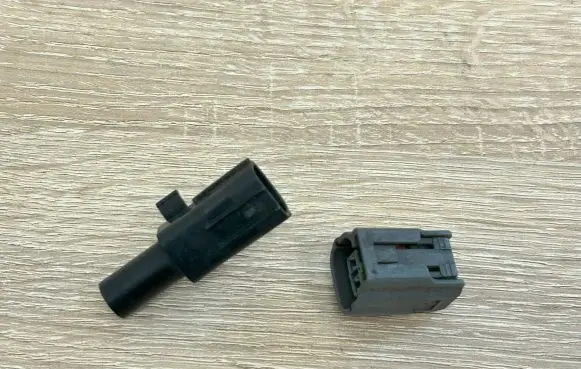 Mazda 6 Outside/exterior temperature sensor G51861764