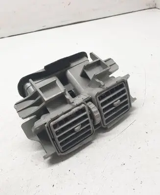 Rear air vent grill
