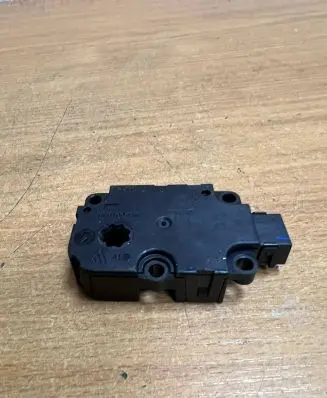 Mercedes-Benz GLC X253 C253 Intake manifold valve actuator/motor T43758 1532