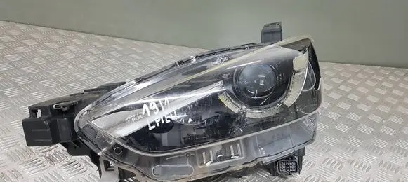 Mazda CX-3 Headlight/headlamp D10E51040