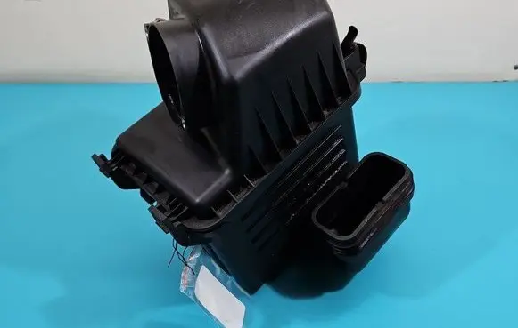 Air filter box