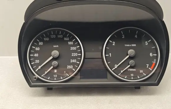 BMW 3 E90 E91 Speedometer (instrument cluster) 9141479 102533076 470092360