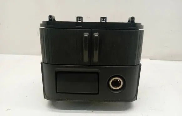 Nissan X-Trail T30 Glove box 68108