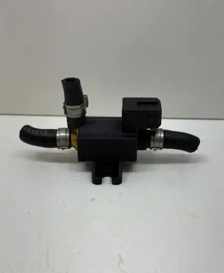Volvo XC60 Turbo solenoid valve 31219138 70222100 20090702