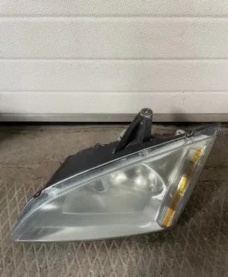 Ford Focus Headlight/headlamp 4M5H3K060BA 0374D