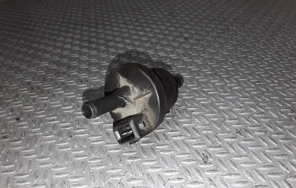 KIA Sportage Valve vacuum PCV002