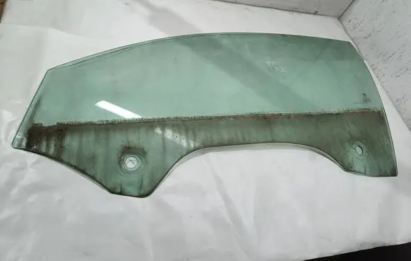 Alfa Romeo Mito Front door window glass four-door 43R001582 E000199