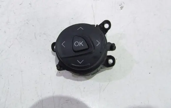 Ford Focus Central console control unit AM5T-14K147-AA