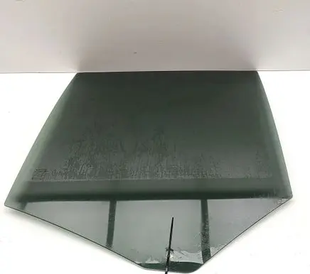 Volvo XC90 Rear door window glass 32368743