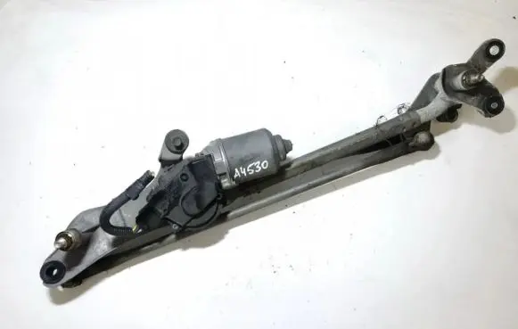 Lexus GS 300 350 430 450H Front wiper linkage and motor 8511030510 85110-30510