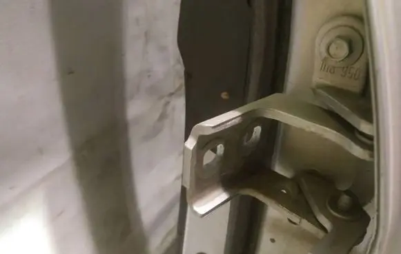 Opel Insignia A Rear door lower hinge