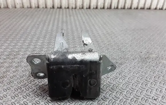 Toyota Yaris Tailgate/trunk/boot lock/catch/latch