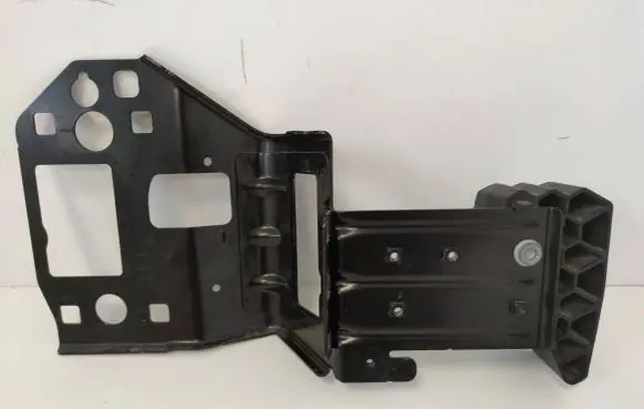 Audi e-tron Fender mounting bracket 4KE805430 4KE805852A 4KE805554A