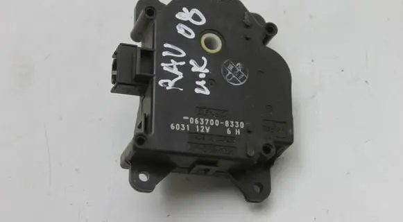 Toyota RAV 4 (XA30) Air flap motor/actuator 0637008330