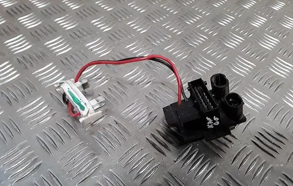 Heater blower motor/fan resistor