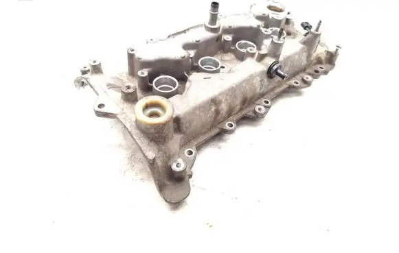 Nissan Qashqai Rocker cam cover 32653841R