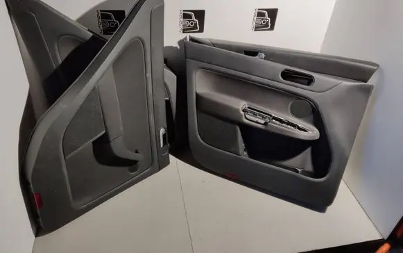 Volkswagen Golf Plus Door card panel trim set 5M0868079A 550300929