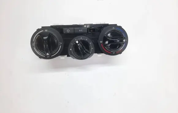 Peugeot 208 Climate control unit 96722483ZD