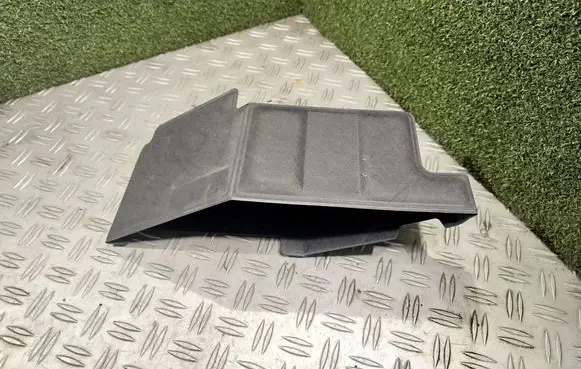 KIA Stonic Battery tray heat shield 37112F2450