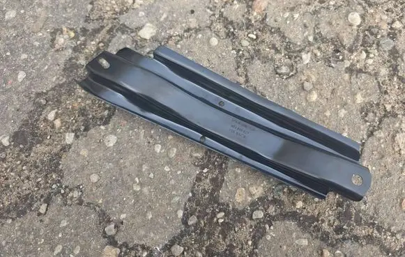 Audi Q5 SQ5 Radiator mount bracket 80A805527