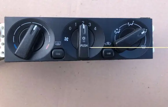 Mitsubishi Space Star Climate control unit MR262492