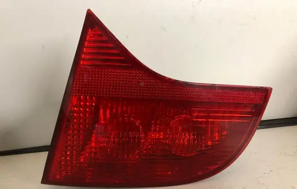 Audi A4 S4 B7 8E 8H Tailgate rear/tail lights 8E9945094