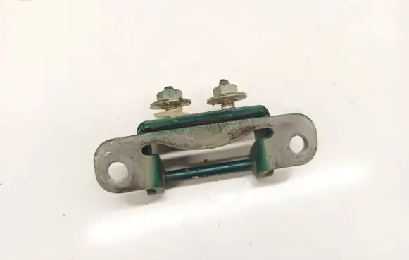 Subaru Legacy Tailgate/trunk/boot hinge 