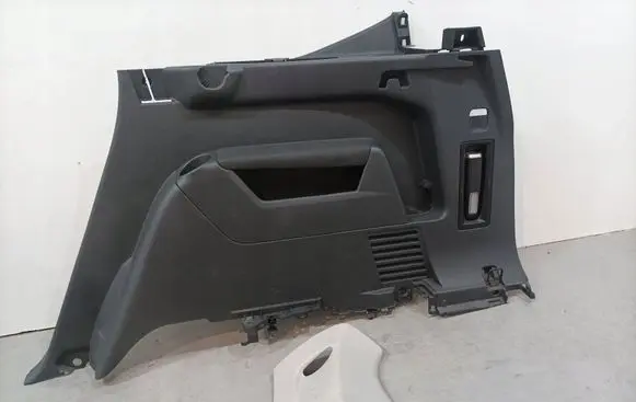 Peugeot 5008 Front door card panel trim 