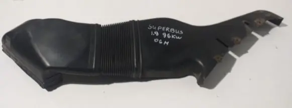 Skoda Superb B5 (3U) Air intake duct part 3B0129617G