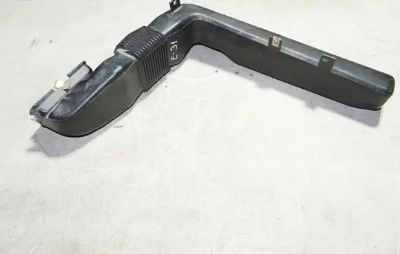 BMW 8 E31 Air intake hose/pipe 1908702 64221908702