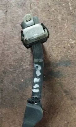Lexus IS 200-300 Rear door check strap stopper
