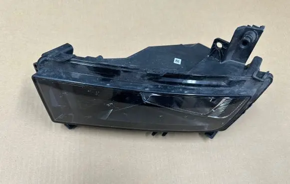 Volkswagen Touran III Front fog light 5TA941662A 10461040000