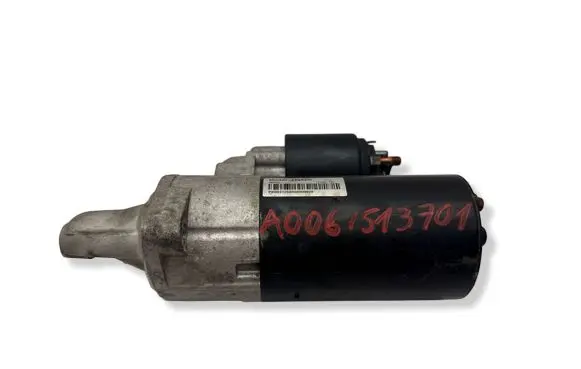 Mercedes-Benz CLS C219 Starter motor A0061513701