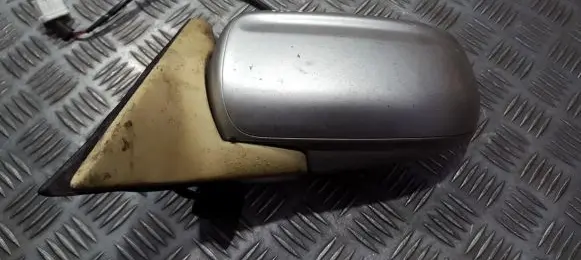 Mazda 626 Front door electric wing mirror E13010142